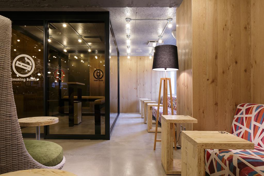 Booth Netcafe & Capsule * Tokio