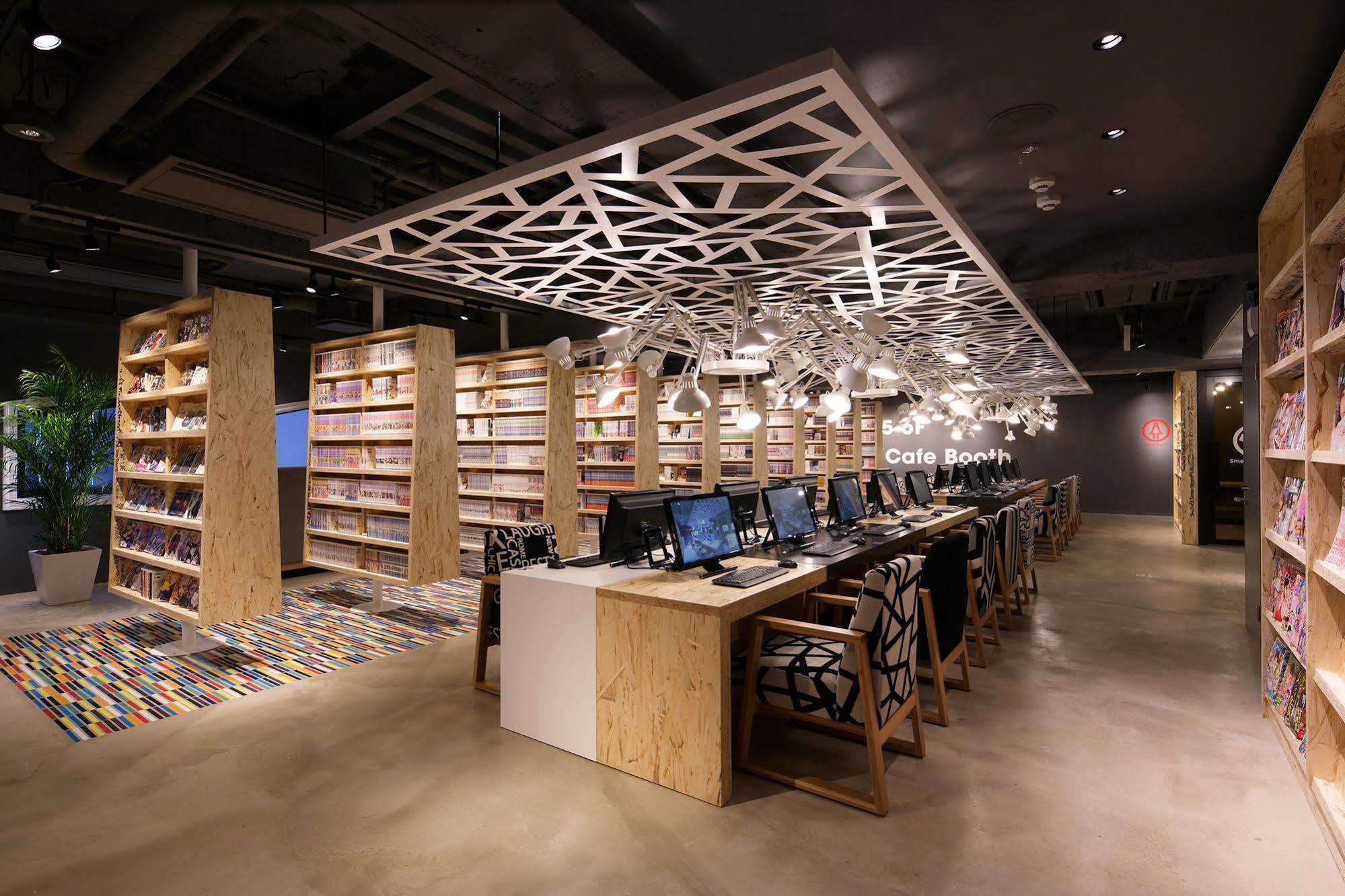 Booth Netcafe & Capsule * Prefektura Tokio